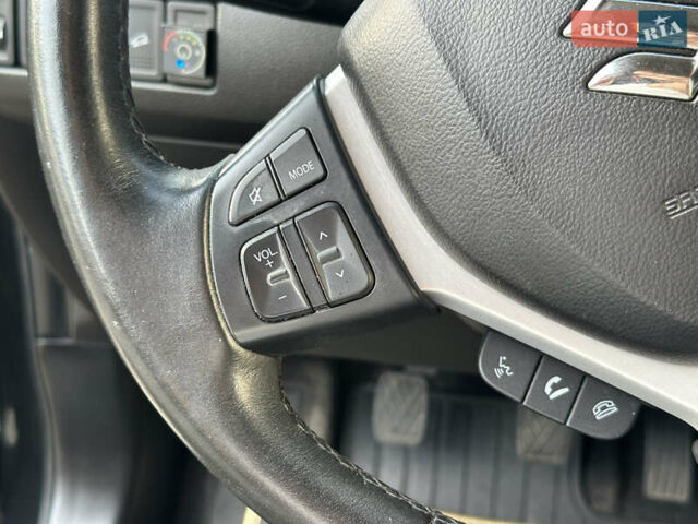 Черный Сузуки Витара, объемом двигателя 1.59 л и пробегом 130 тыс. км за 14900 $, фото 28 на Automoto.ua