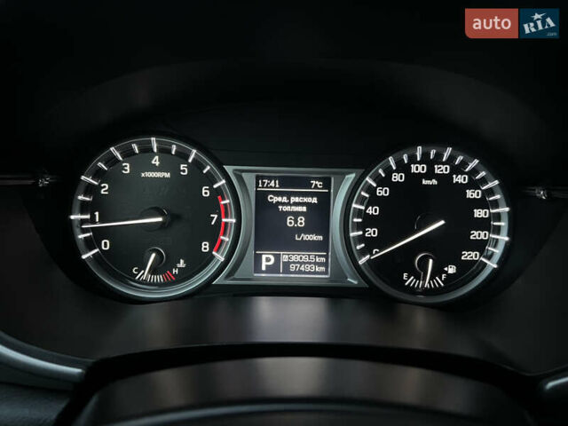 Сузукі Вітара 2018 у Дніпро (Дніпропетровську) на Automoto.ua Чорний Сузукі Вітара, об'ємом двигуна 1.59 л та пробігом 97 тис. км за 15800 $, фото 18 на Automoto.ua