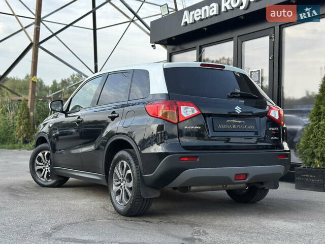 Черный Сузуки Витара, объемом двигателя 1.59 л и пробегом 130 тыс. км за 14900 $, фото 3 на Automoto.ua