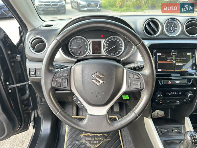 Черный Сузуки Витара, объемом двигателя 1.59 л и пробегом 130 тыс. км за 14900 $, фото 26 на Automoto.ua