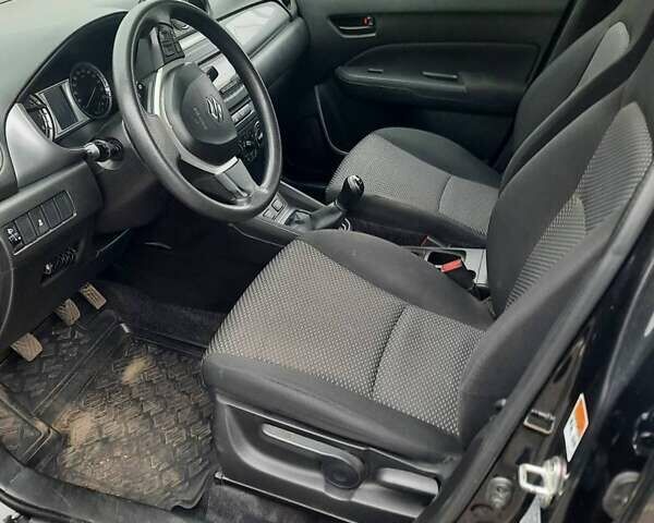 Чорний Сузукі Вітара, об'ємом двигуна 1.59 л та пробігом 128 тис. км за 15300 $, фото 2 на Automoto.ua