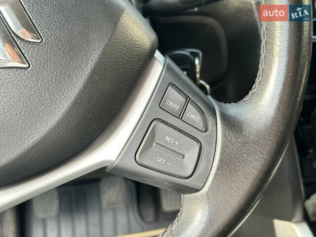 Черный Сузуки Витара, объемом двигателя 1.59 л и пробегом 130 тыс. км за 14900 $, фото 29 на Automoto.ua