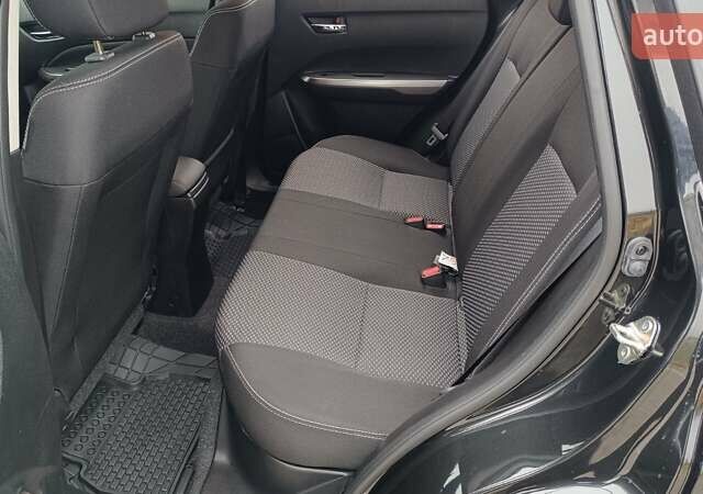 Черный Сузуки Витара, объемом двигателя 1.37 л и пробегом 2 тыс. км за 21501 $, фото 11 на Automoto.ua