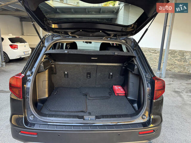 Черный Сузуки Витара, объемом двигателя 1.59 л и пробегом 136 тыс. км за 16091 $, фото 9 на Automoto.ua