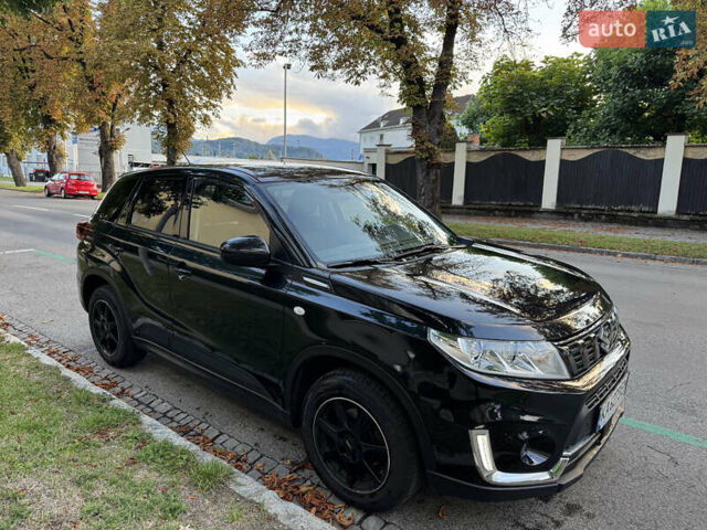 Черный Сузуки Витара, объемом двигателя 1.59 л и пробегом 136 тыс. км за 16091 $, фото 3 на Automoto.ua
