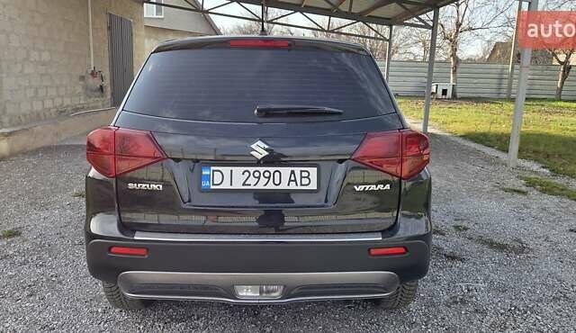 Черный Сузуки Витара, объемом двигателя 1.59 л и пробегом 36 тыс. км за 19000 $, фото 5 на Automoto.ua