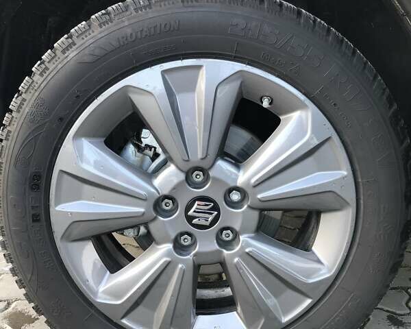 Черный Сузуки Витара, объемом двигателя 1.37 л и пробегом 7 тыс. км за 23400 $, фото 12 на Automoto.ua