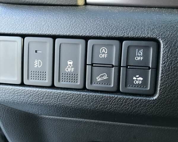 Черный Сузуки Витара, объемом двигателя 1.37 л и пробегом 7 тыс. км за 23400 $, фото 13 на Automoto.ua