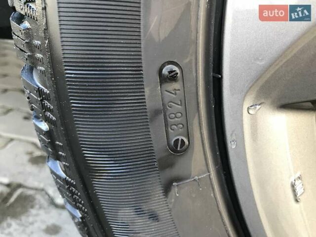 Черный Сузуки Витара, объемом двигателя 1.37 л и пробегом 7 тыс. км за 23400 $, фото 11 на Automoto.ua