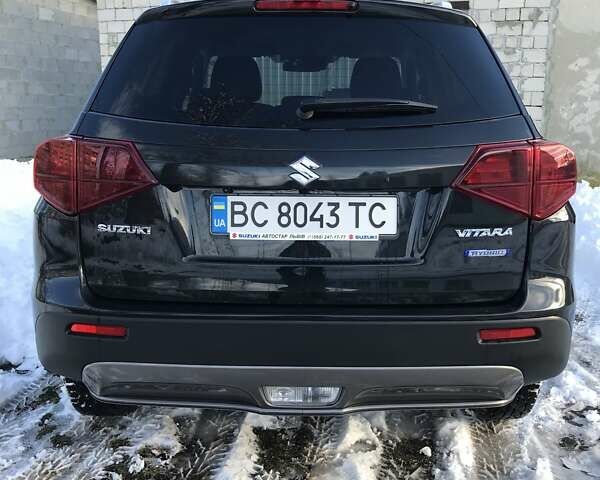 Черный Сузуки Витара, объемом двигателя 1.37 л и пробегом 7 тыс. км за 23400 $, фото 4 на Automoto.ua