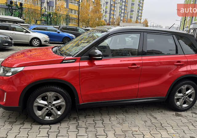 Красный Сузуки Витара, объемом двигателя 1.59 л и пробегом 124 тыс. км за 17980 $, фото 3 на Automoto.ua