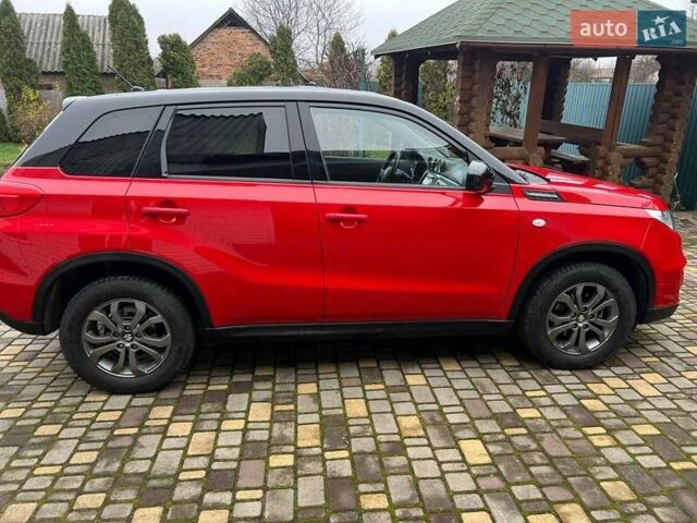 Красный Сузуки Витара, объемом двигателя 1.6 л и пробегом 60 тыс. км за 18500 $, фото 4 на Automoto.ua