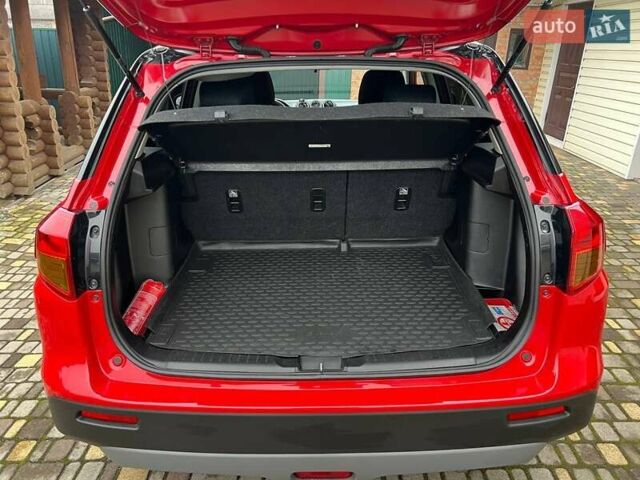 Красный Сузуки Витара, объемом двигателя 1.6 л и пробегом 60 тыс. км за 18500 $, фото 15 на Automoto.ua