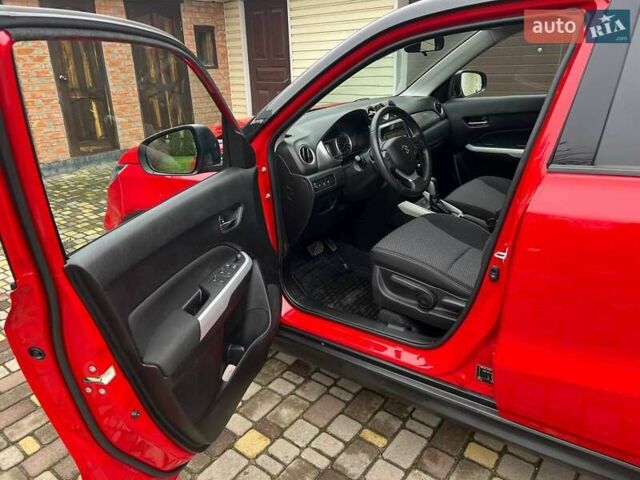 Красный Сузуки Витара, объемом двигателя 1.6 л и пробегом 60 тыс. км за 18500 $, фото 13 на Automoto.ua