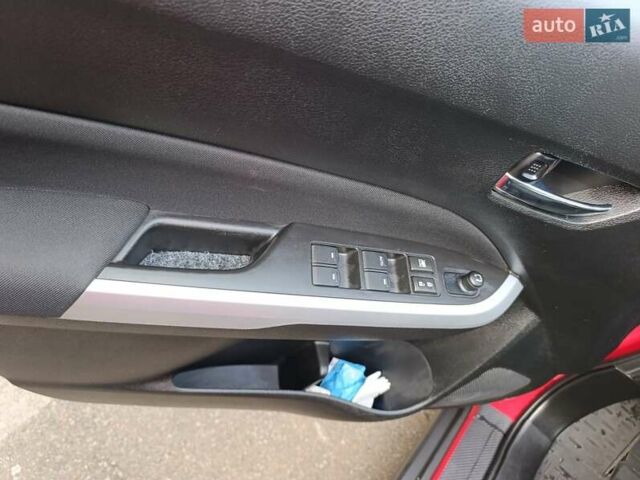 Червоний Сузукі Вітара, об'ємом двигуна 1.59 л та пробігом 85 тис. км за 14799 $, фото 9 на Automoto.ua