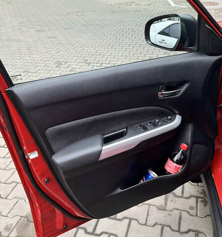 Красный Сузуки Витара, объемом двигателя 1.59 л и пробегом 124 тыс. км за 17980 $, фото 13 на Automoto.ua