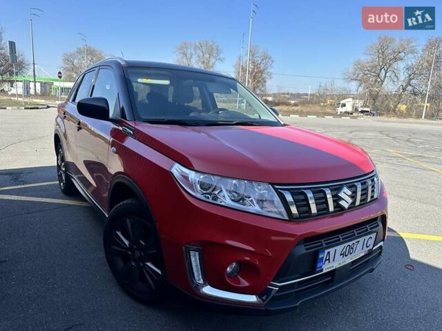 Красный Сузуки Витара, объемом двигателя 1 л и пробегом 83 тыс. км за 17900 $, фото 2 на Automoto.ua