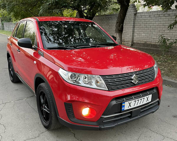 Красный Сузуки Витара, объемом двигателя 0 л и пробегом 46 тыс. км за 12999 $, фото 8 на Automoto.ua