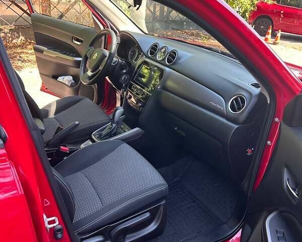 Красный Сузуки Витара, объемом двигателя 1.37 л и пробегом 131 тыс. км за 19000 $, фото 9 на Automoto.ua