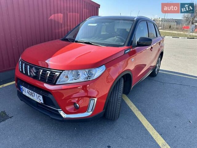 Красный Сузуки Витара, объемом двигателя 1 л и пробегом 83 тыс. км за 17900 $, фото 4 на Automoto.ua