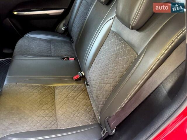 Красный Сузуки Витара, объемом двигателя 1 л и пробегом 60 тыс. км за 16700 $, фото 18 на Automoto.ua