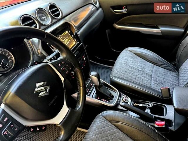 Красный Сузуки Витара, объемом двигателя 1 л и пробегом 60 тыс. км за 16700 $, фото 37 на Automoto.ua