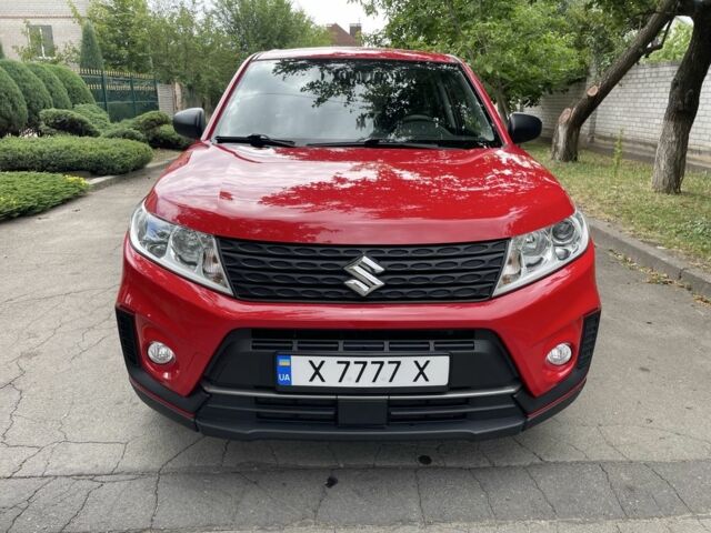 Красный Сузуки Витара, объемом двигателя 1 л и пробегом 46 тыс. км за 12999 $, фото 4 на Automoto.ua