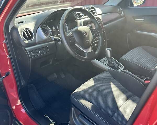 Красный Сузуки Витара, объемом двигателя 1 л и пробегом 83 тыс. км за 17900 $, фото 7 на Automoto.ua
