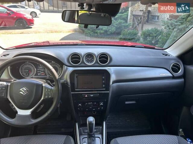 Красный Сузуки Витара, объемом двигателя 1.37 л и пробегом 131 тыс. км за 19000 $, фото 7 на Automoto.ua