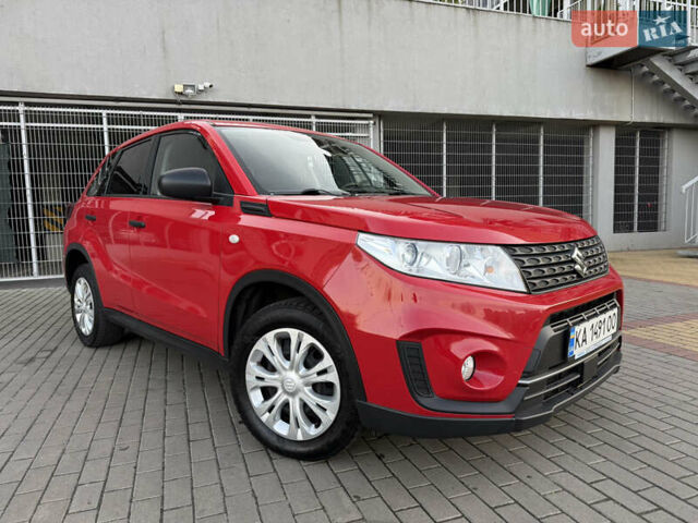 Красный Сузуки Витара, объемом двигателя 1.59 л и пробегом 111 тыс. км за 18700 $, фото 2 на Automoto.ua
