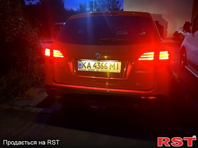 Красный Сузуки Витара, объемом двигателя 1.6 л и пробегом 14 тыс. км за 21900 $, фото 1 на Automoto.ua