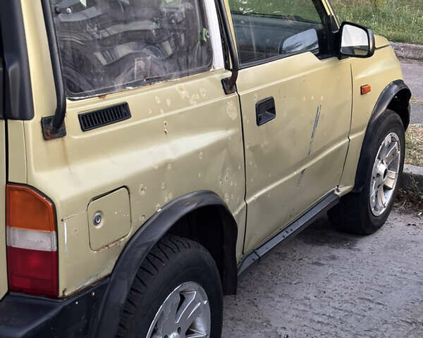 Сузуки Витара, объемом двигателя 1.6 л и пробегом 330 тыс. км за 4000 $, фото 4 на Automoto.ua