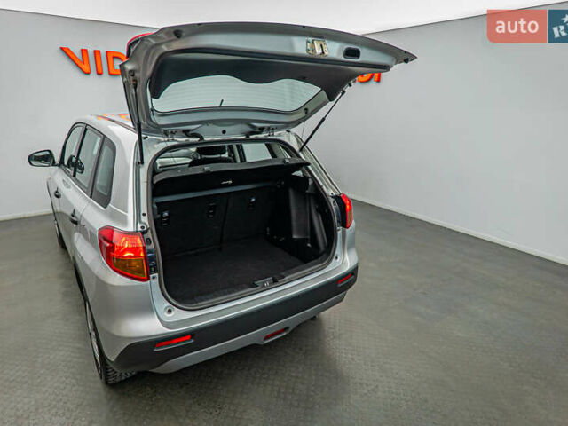 Сузуки Витара, объемом двигателя 1.6 л и пробегом 75 тыс. км за 13819 $, фото 6 на Automoto.ua