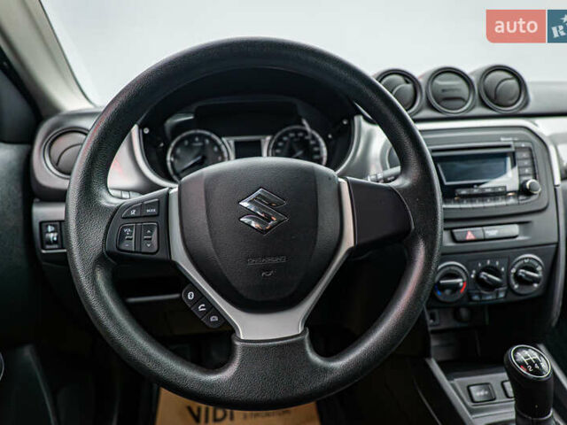 Сузуки Витара, объемом двигателя 1.6 л и пробегом 75 тыс. км за 13819 $, фото 11 на Automoto.ua