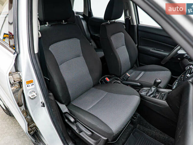 Сузуки Витара, объемом двигателя 1.6 л и пробегом 75 тыс. км за 13819 $, фото 15 на Automoto.ua