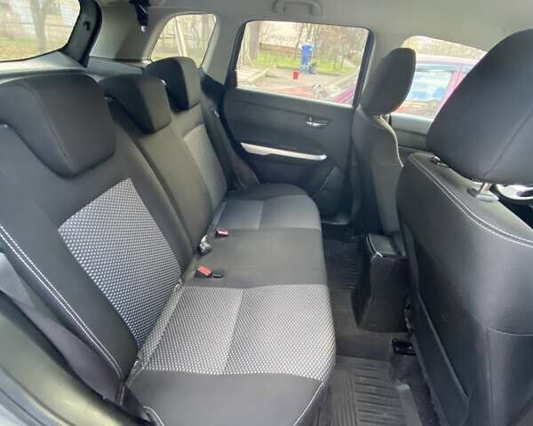 Сузуки Витара, объемом двигателя 1.6 л и пробегом 174 тыс. км за 15000 $, фото 6 на Automoto.ua