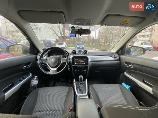 Сузуки Витара, объемом двигателя 1.6 л и пробегом 174 тыс. км за 15000 $, фото 4 на Automoto.ua