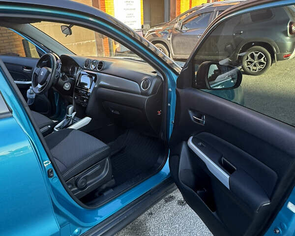 Сузуки Витара, объемом двигателя 1.59 л и пробегом 110 тыс. км за 15900 $, фото 13 на Automoto.ua