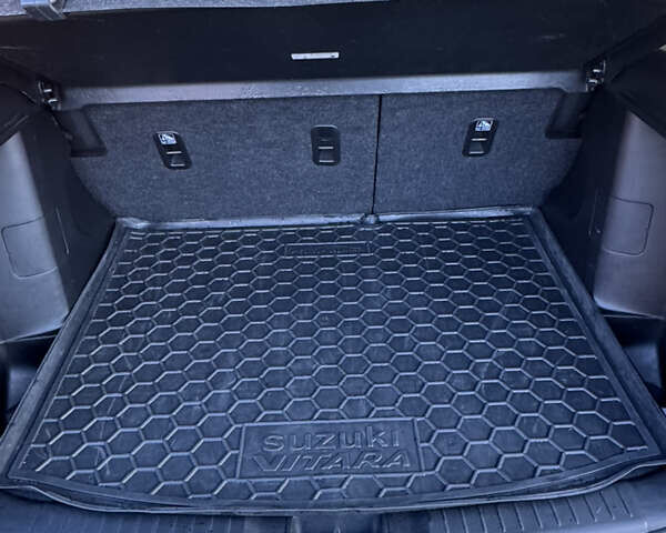 Сузуки Витара, объемом двигателя 1.59 л и пробегом 110 тыс. км за 15900 $, фото 18 на Automoto.ua