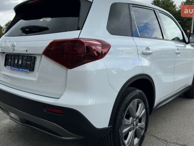 Сузуки Витара, объемом двигателя 1.37 л и пробегом 0 тыс. км за 25354 $, фото 3 на Automoto.ua