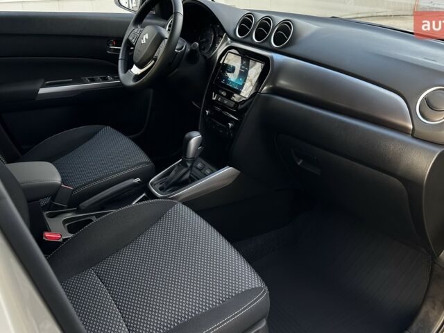 Сузуки Витара, объемом двигателя 1.37 л и пробегом 0 тыс. км за 25454 $, фото 36 на Automoto.ua