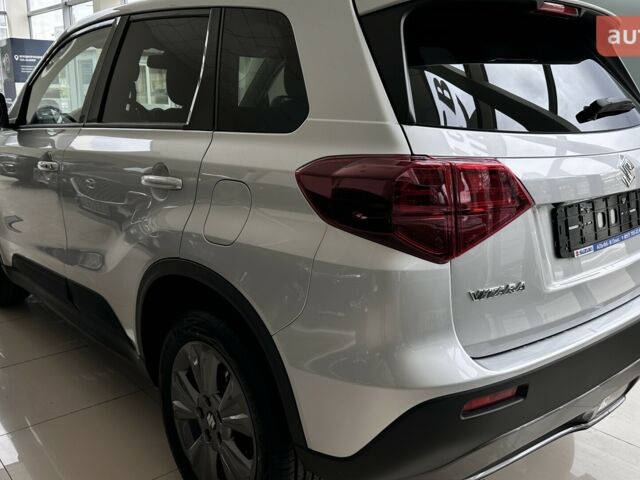 Сузуки Витара, объемом двигателя 1.37 л и пробегом 0 тыс. км за 25168 $, фото 3 на Automoto.ua