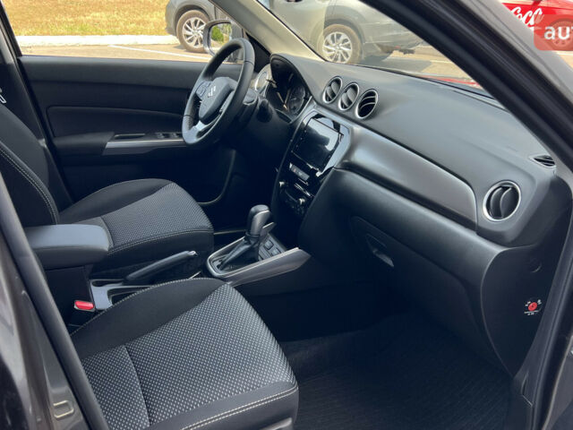 Сузукі Вітара, об'ємом двигуна 1.37 л та пробігом 0 тис. км за 24964 $, фото 32 на Automoto.ua