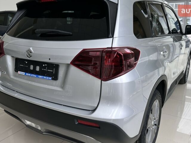 Сузуки Витара, объемом двигателя 1.37 л и пробегом 0 тыс. км за 25168 $, фото 5 на Automoto.ua