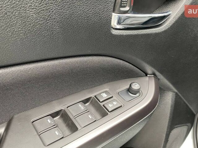 купить новое авто Сузуки Витара 2025 года от официального дилера ТОВ "АВТО КРОК" Сузуки фото