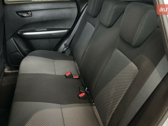 Сузуки Витара, объемом двигателя 1.37 л и пробегом 0 тыс. км за 24333 $, фото 23 на Automoto.ua