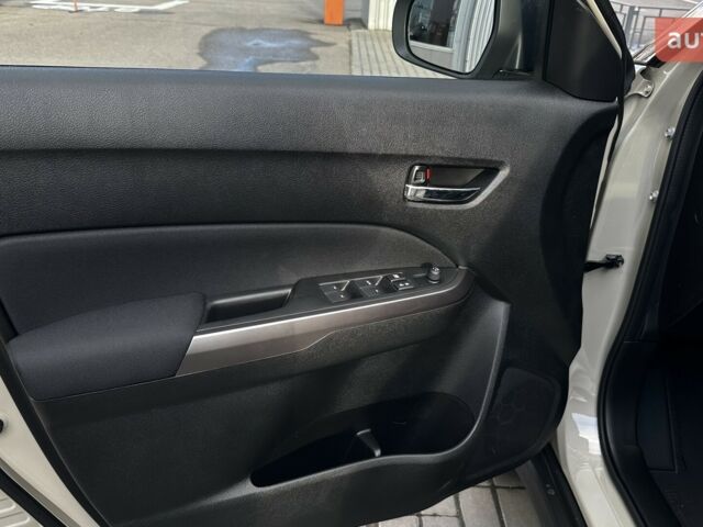 Сузуки Витара, объемом двигателя 1.37 л и пробегом 0 тыс. км за 25454 $, фото 38 на Automoto.ua