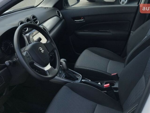 купить новое авто Сузуки Витара 2025 года от официального дилера ТОВ "АВТО КРОК" Сузуки фото