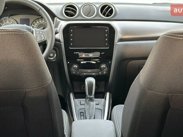 Сузукі Вітара 2025 у Харкові на Automoto.ua Сузукі Вітара, об'ємом двигуна 1.37 л та пробігом 0 тис. км за 24976 $, фото 22 на Automoto.ua