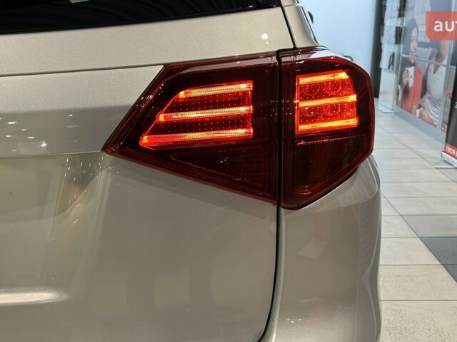 Сузуки Витара, объемом двигателя 1.37 л и пробегом 0 тыс. км за 23143 $, фото 4 на Automoto.ua